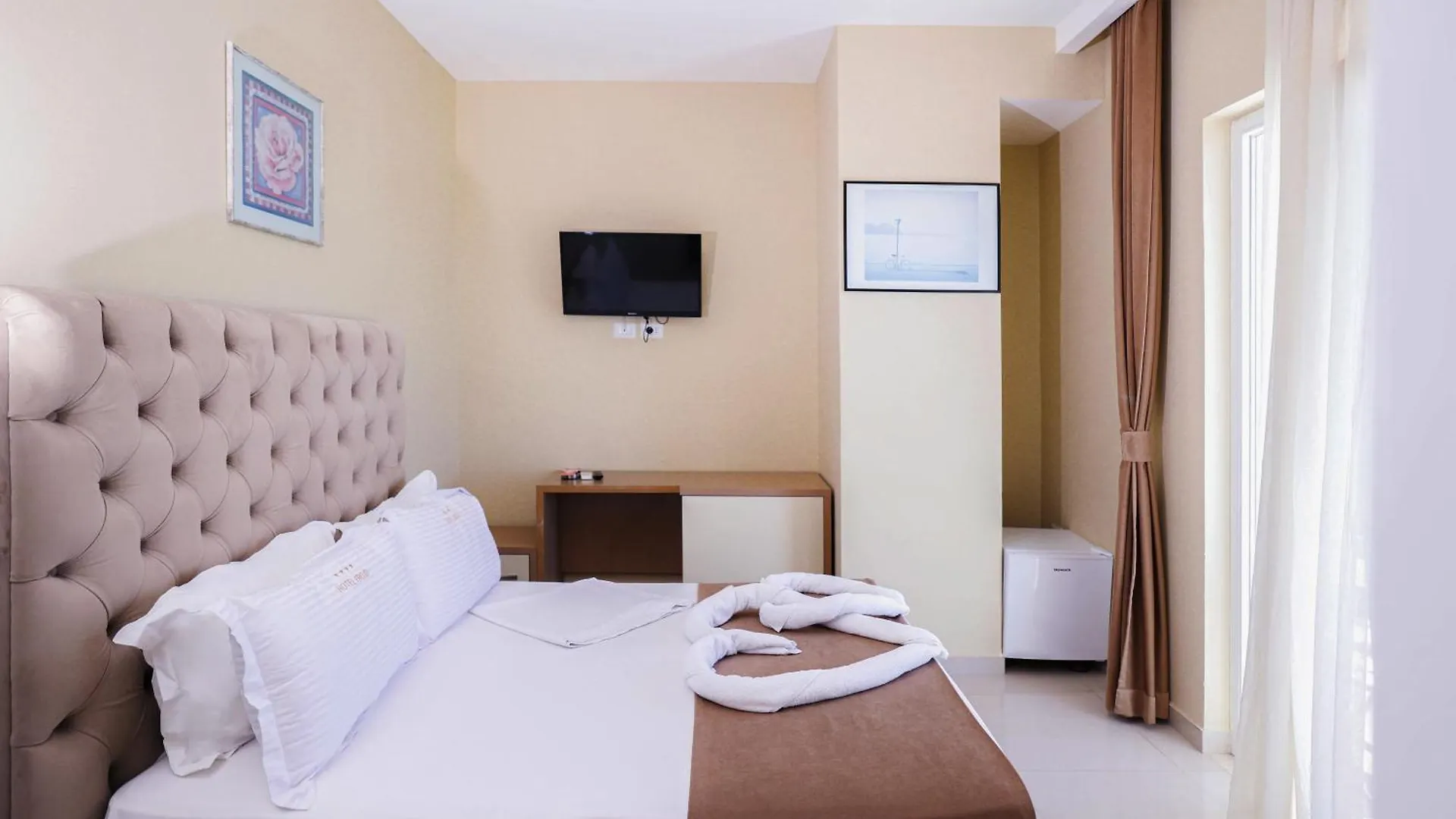 Hotel Frojd - Beach Front Resort Shengjin