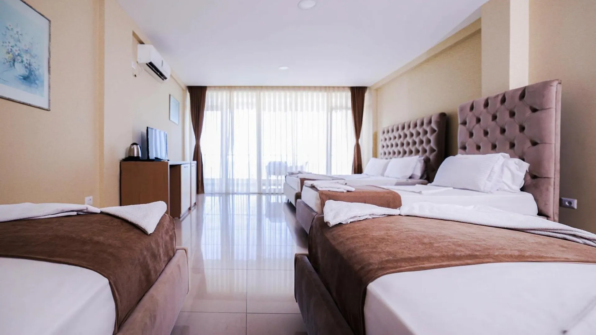 Hotel Frojd - Beach Front Resort Shëngjin