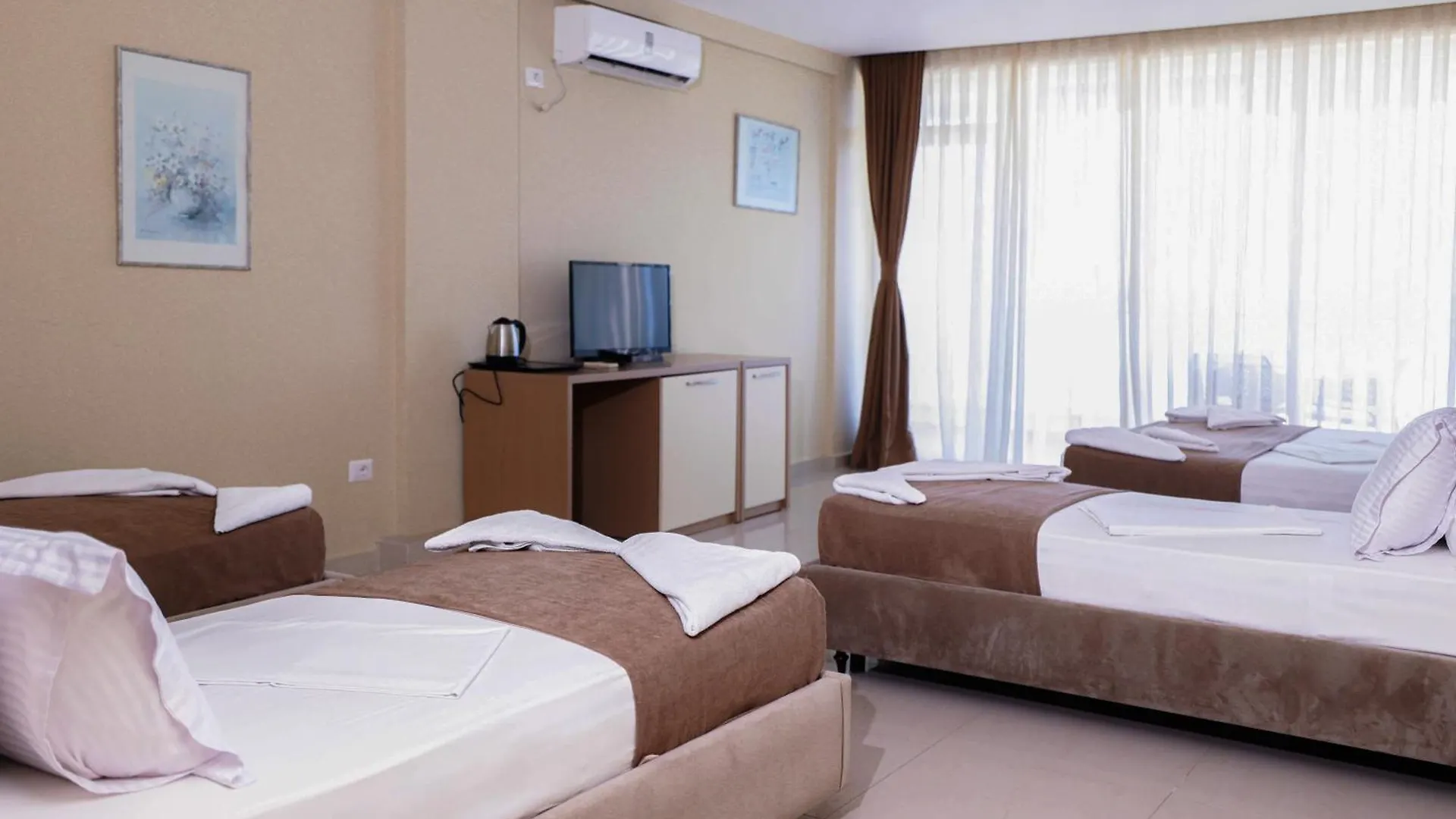 Hotel Frojd - Beach Front Resort Shëngjin